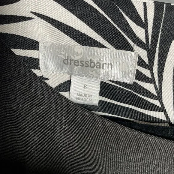 Dressbarn Womans Shift Dress Black White Zip Floral Career Church Size 6 - Picture 5 of 7